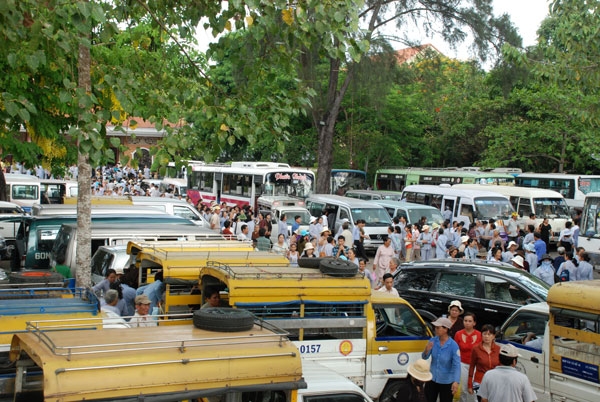 Chùa Hoằng Pháp tổ chức tu một ngày