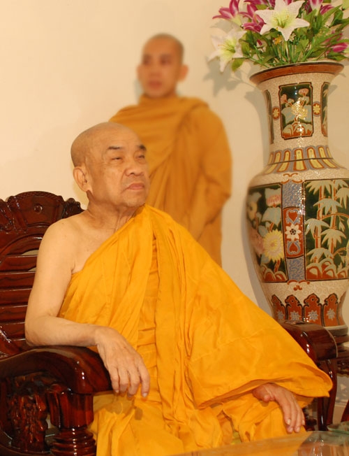 HT. Thích Giác Nhiên thăm khóa tu Phật thất