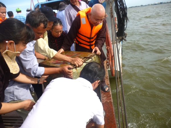 Phóng sanh đầu năm