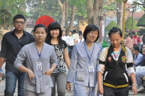 Khóa tu sinh viên hướng về Phật pháp