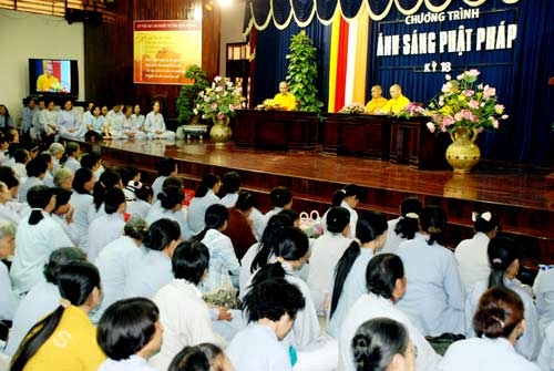 Chương trình Ánh Sáng Phật Pháp Kỳ 18