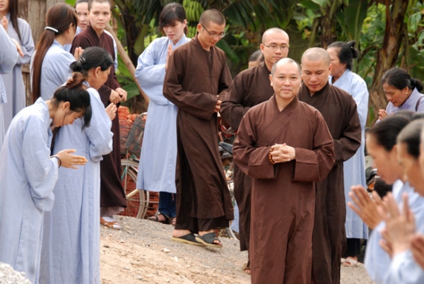 Thuyết giảng tại chùa Long Khánh – Hà Nam