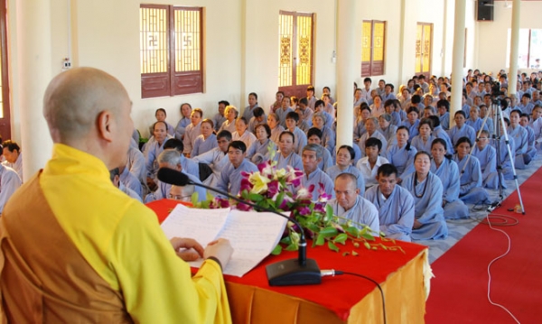 Thuyết giảng đầu năm tại Chùa Hưng Pháp