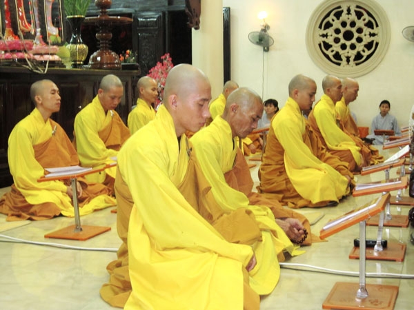 Chùa Hoằng Pháp tổ chức lễ sám hối