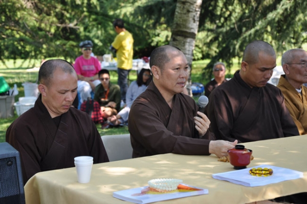 Ngày tu ngoài trời tại Trout Lake Parks - Canada