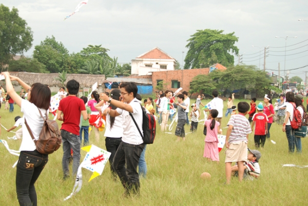 Ngày hội thả diều cho Thiếu Nhi