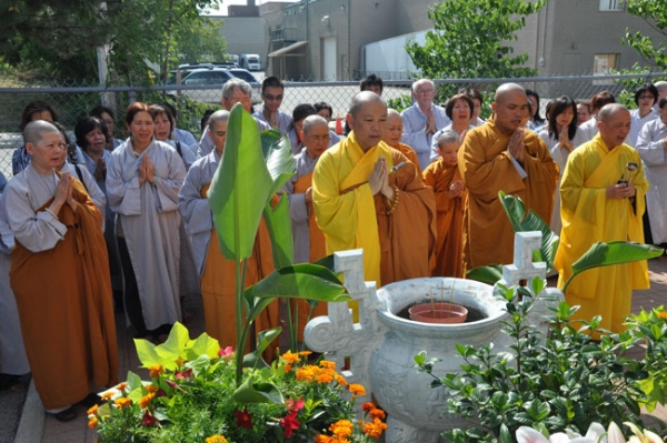 Phật sự tại thành phố Toronto - Canada
