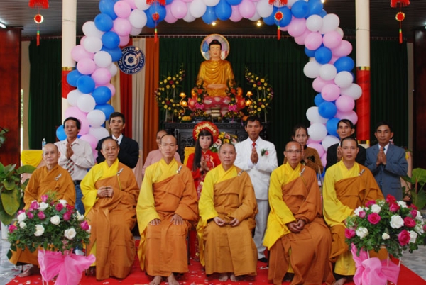 Chứng minh lễ Hằng thuận chùa Hưng Pháp.