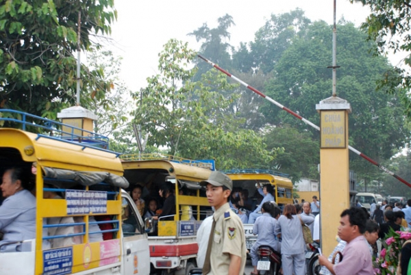 Tu niệm Phật một ngày tại chùa Hoằng Pháp