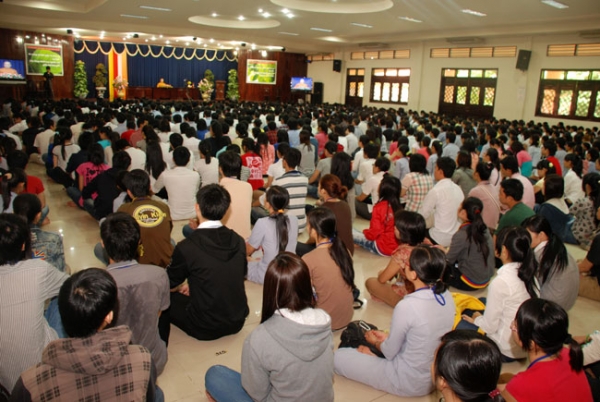 Ngày tu sinh viên tại chùa Hoằng Pháp