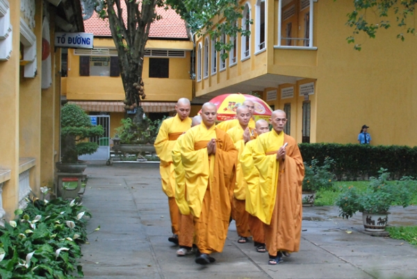 Thời khóa sám hối tại chùa Hoằng Pháp