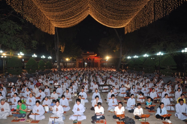 Lễ sám hối ngày 18-03 tại chùa Hoằng Pháp