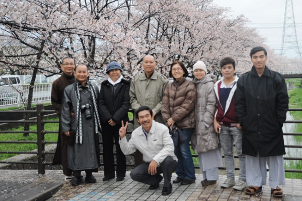 Thăm Biển Đảo và ngắm Hoa Anh Đào