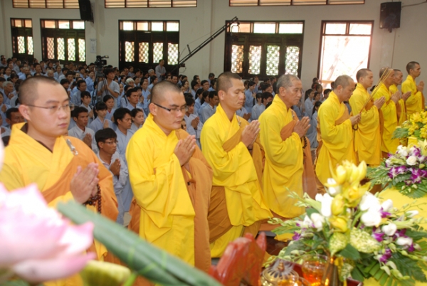 Hơn 3500 thiện nam tín nữ quy y Tam Bảo