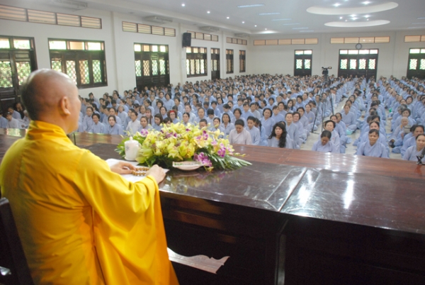Tu niệm Phật một ngày lần 2 - 2012