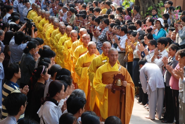 Lễ cầu an đầu năm tại chùa Hoằng Pháp