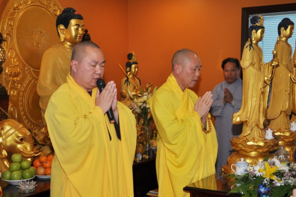 Thuyết giảng tại chùa Phổ Đức thành phố Calgary - Canada