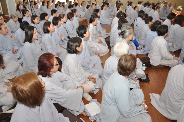 Khoá tu xuất gia gieo duyên tại Tu Viện Tây Thiên - Canada