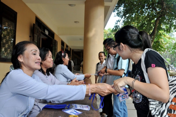 Chùa Hoằng Pháp tổ chức ngày tu “Sinh Viên Hướng Về Phật Pháp” lần 4 - 2010