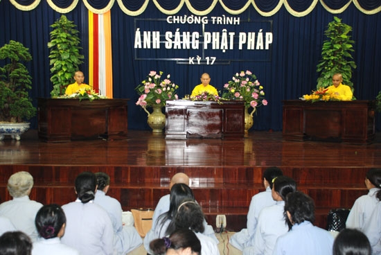 Chương trình ánh sáng Phật pháp kỳ 17