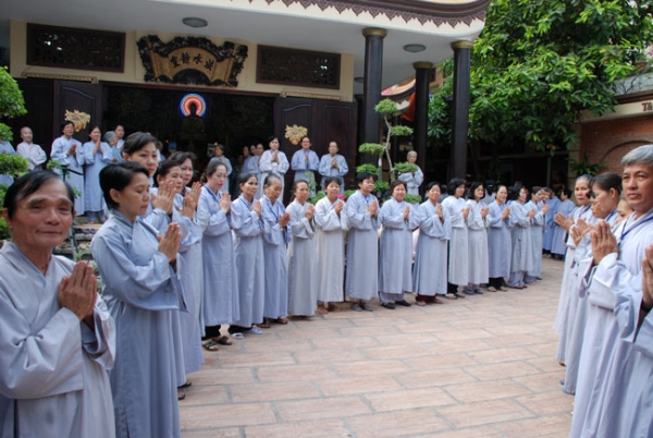 Phật sự tại tịnh thất Pháp Thủy Q.8