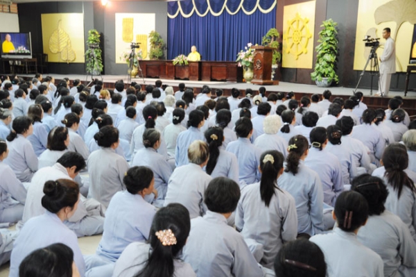 Tu niệm Phật một ngày