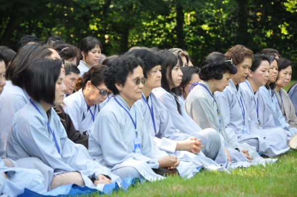 Thuyết giảng tại Tu Viện Chân Nguyên – Langley, BC, Canada
