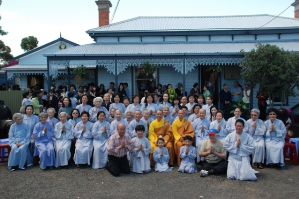 Thăm Niệm Phật Đường Hoằng Pháp và các chùa ở Australia