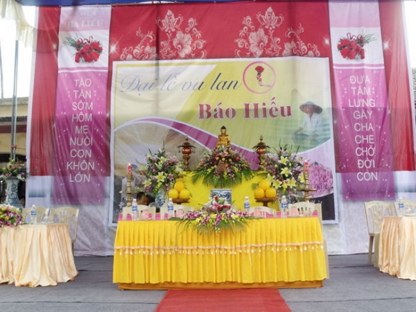 Dự lễ Vu Lan Báo Hiếu các chùa Miền Bắc.