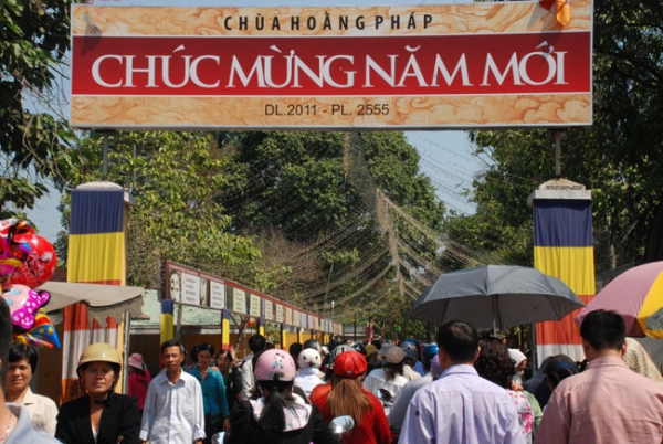 Ngày đầu xuân tại chùa Hoằng Pháp