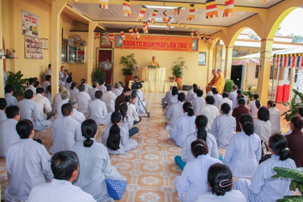 Thuyết pháp tại chùa Vĩnh Lạc - Vĩnh Long.