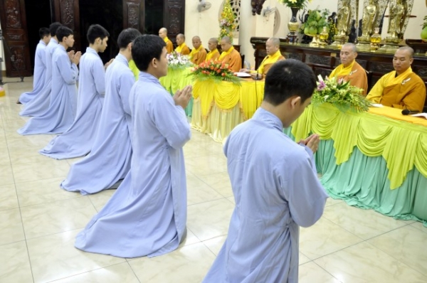 Lễ Thế Phát Xuất Gia.