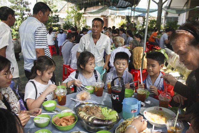 The Patriarch s' Death Anniversary at Quoc Thoi Pagoda - Thanh Hoa Province.