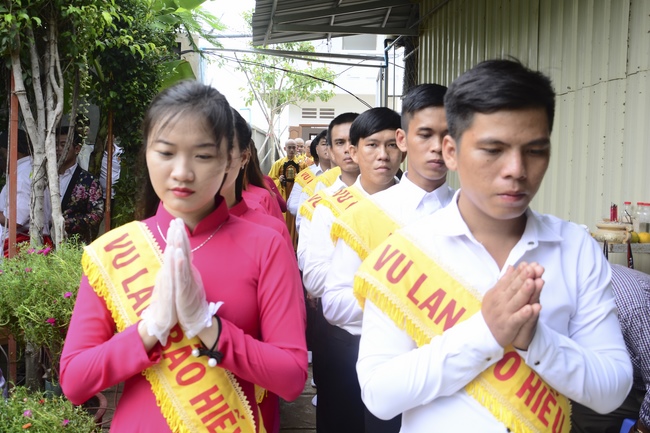 Ullumbana Ceremony at Hoang Phap Pagoda in Cambodia
