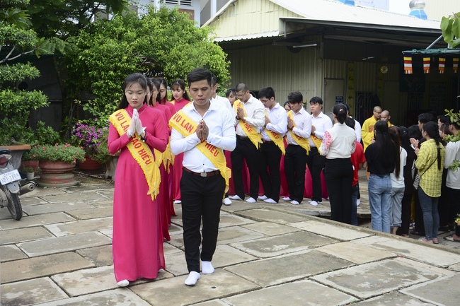 Ullumbana Ceremony at Hoang Phap Pagoda in Cambodia
