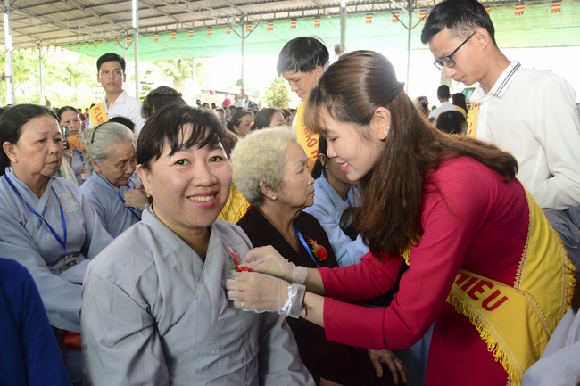 Ullumbana Ceremony at Hoang Phap Pagoda in Cambodia