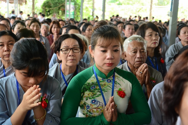 Ullumbana Ceremony at Hoang Phap Pagoda in Cambodia