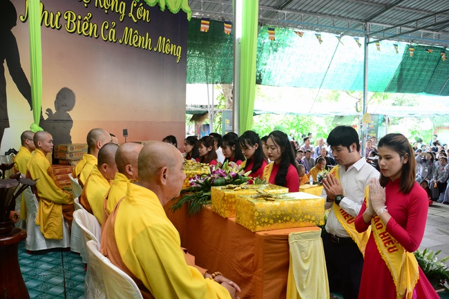 Ullumbana Ceremony at Hoang Phap Pagoda in Cambodia