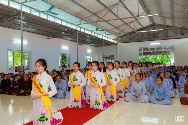 The Ullambana great Ceremony at Can Mon pagoda in Nghe An