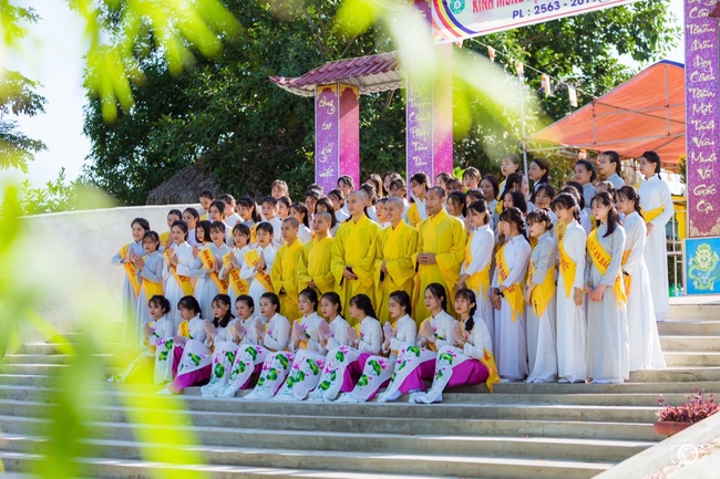The Ullambana great Ceremony at Can Mon pagoda in Nghe An