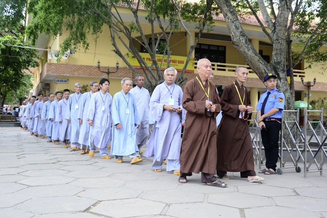 Dharma Talk “On The Way Getting Age And Death” - The 92ND Seven-Day Retreat