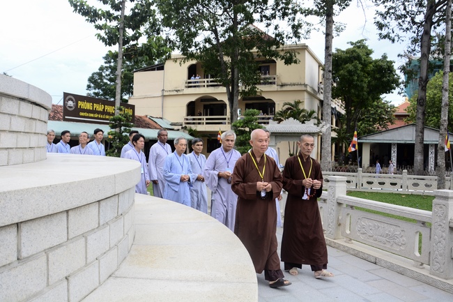 Dharma Talk “On The Way Getting Age And Death” - The 92ND Seven-Day Retreat
