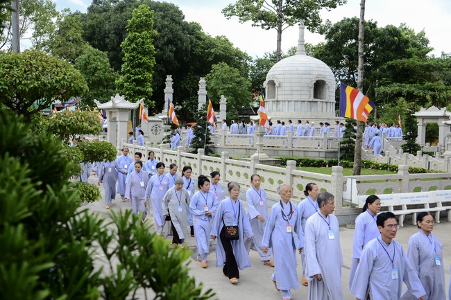 Dharma Talk “On The Way Getting Age And Death” - The 92ND Seven-Day Retreat