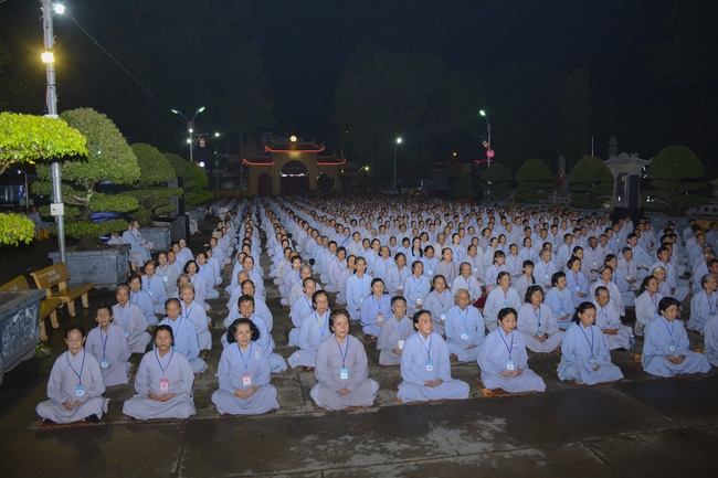 Dharma Talk “On The Way Getting Age And Death” - The 92ND Seven-Day Retreat