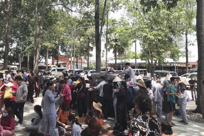 One - Day Practice and the Ordination Ceremony