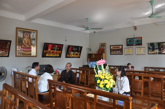 Visit and congratulations on the Ulllambana's Great ceremony to Tieu Dao pagoda of the leaders of organizations in Quang Ninh province.