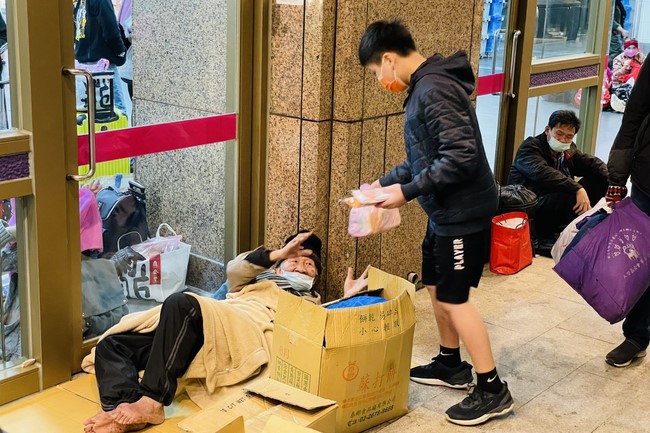 Year-end charity of Linh An Pagoda - Giving will remain forever