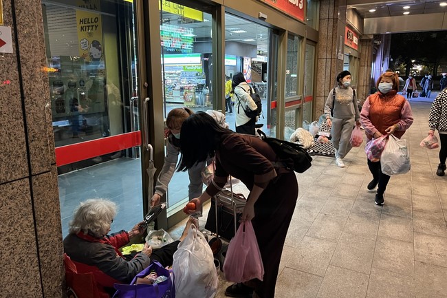 Year-end charity of Linh An Pagoda - Giving will remain forever