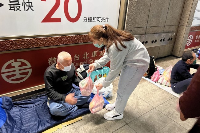 Year-end charity of Linh An Pagoda - Giving will remain forever