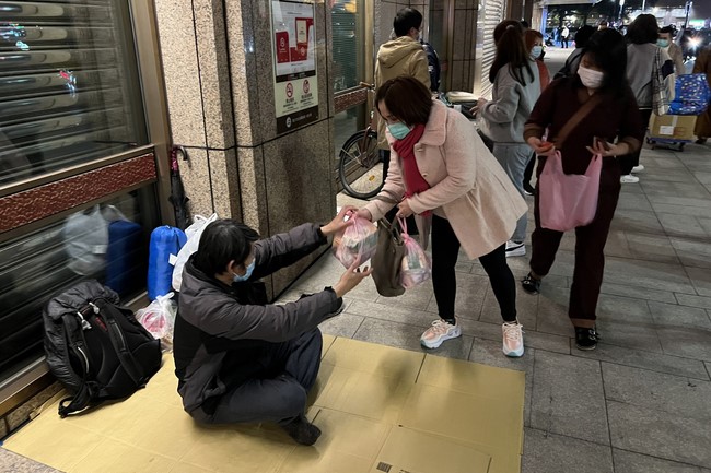 Year-end charity of Linh An Pagoda - Giving will remain forever